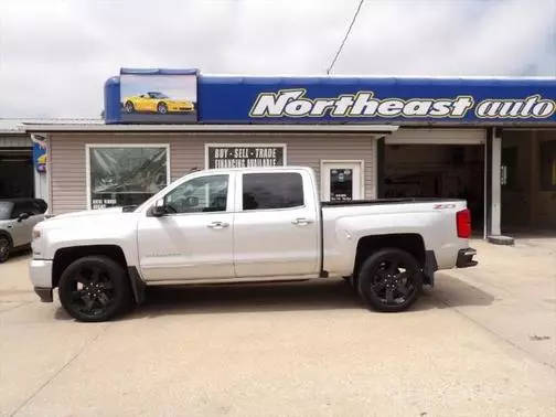 2017 Chevrolet Silverado 1500 LTZ 4WD photo