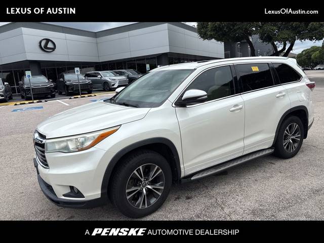 2016 Toyota Highlander XLE FWD photo