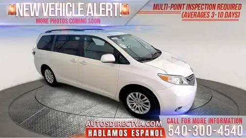 2017 Toyota Sienna XLE FWD photo