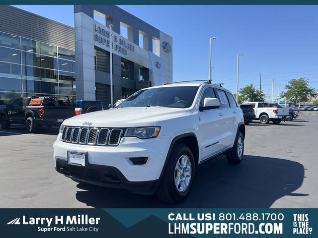 2017 Jeep Grand Cherokee Laredo 4WD photo