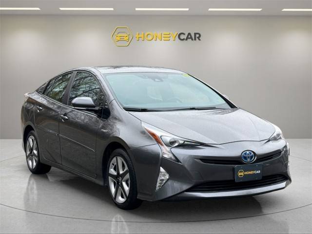 2016 Toyota Prius Four Touring FWD photo