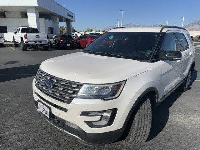 2017 Ford Explorer XLT 4WD photo