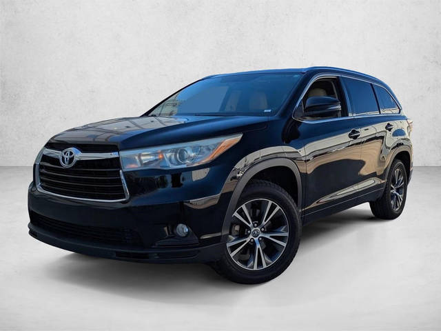 2016 Toyota Highlander XLE FWD photo