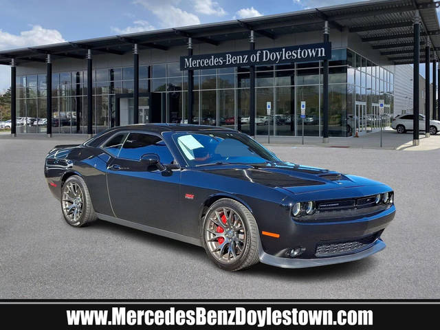 2016 Dodge Challenger SRT 392 RWD photo