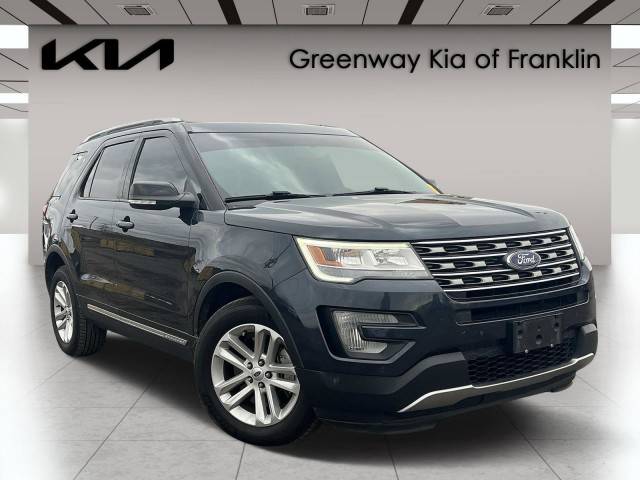 2017 Ford Explorer XLT FWD photo