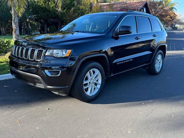 2017 Jeep Grand Cherokee Laredo RWD photo