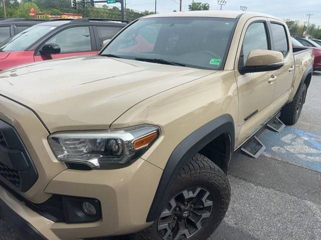 2017 Toyota Tacoma SR5 4WD photo