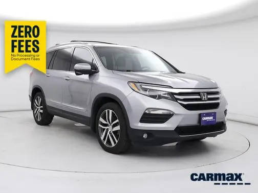 2016 Honda Pilot Touring AWD photo