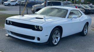 2016 Dodge Challenger SXT RWD photo