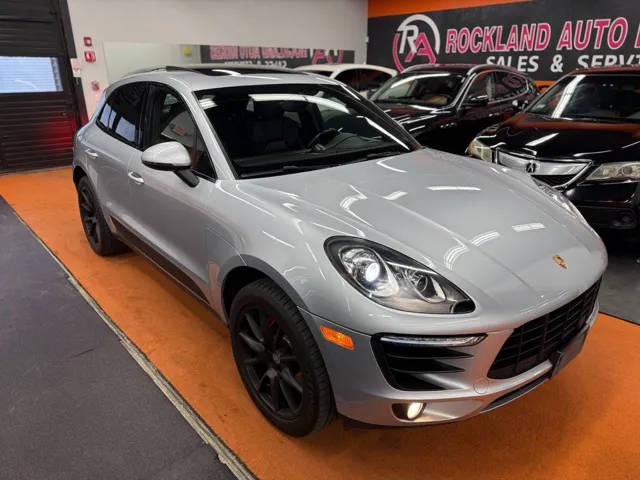 2015 Porsche Macan S AWD photo