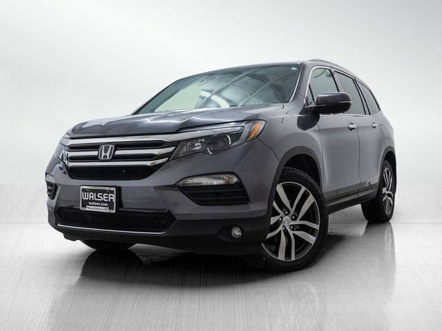 2016 Honda Pilot Touring AWD photo