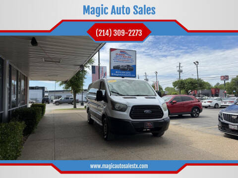 2017 Ford Transit Van  RWD photo