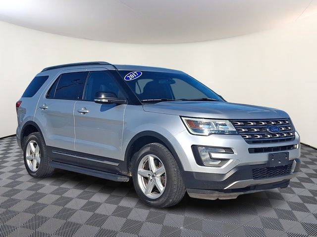 2017 Ford Explorer XLT 4WD photo