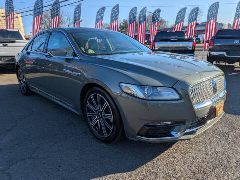 2017 Lincoln Continental Reserve FWD photo