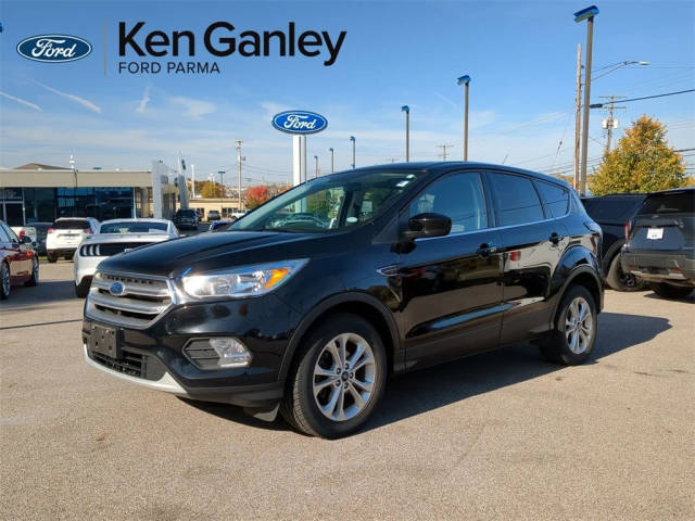 2017 Ford Escape SE FWD photo