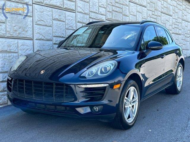 2017 Porsche Macan AWD photo