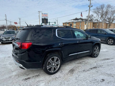 2017 GMC Acadia Denali AWD photo