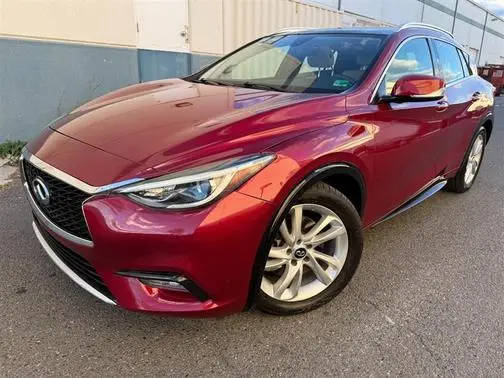 2017 Infiniti QX30 Premium FWD photo