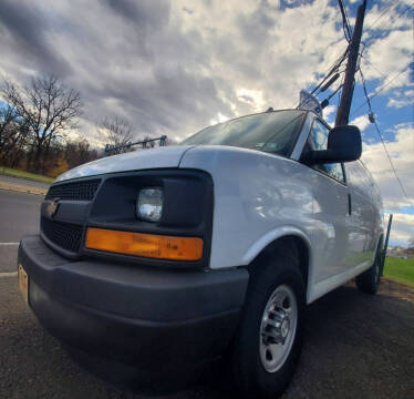 2017 Chevrolet Express Cargo  RWD photo