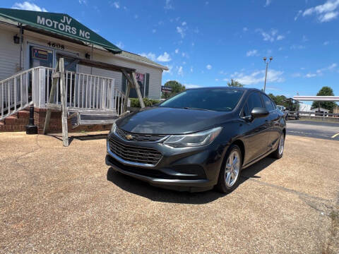 2017 Chevrolet Cruze LT FWD photo