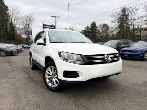 2017 Volkswagen Tiguan Wolfsburg Edition AWD photo