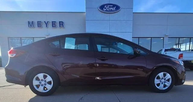 2017 Kia Forte LX FWD photo