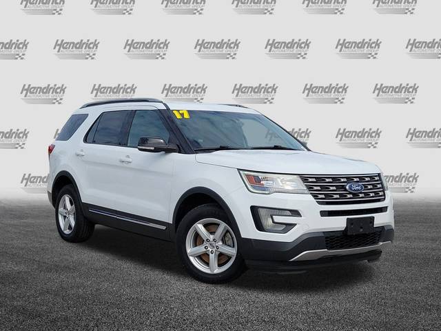 2017 Ford Explorer XLT 4WD photo