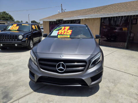 2017 Mercedes-Benz GLA-Class GLA 250 AWD photo