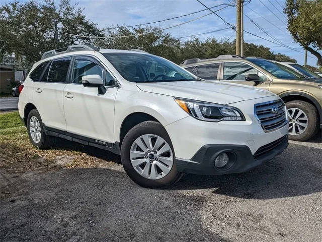 2017 Subaru Outback Premium AWD photo