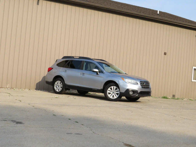 2017 Subaru Outback Premium AWD photo