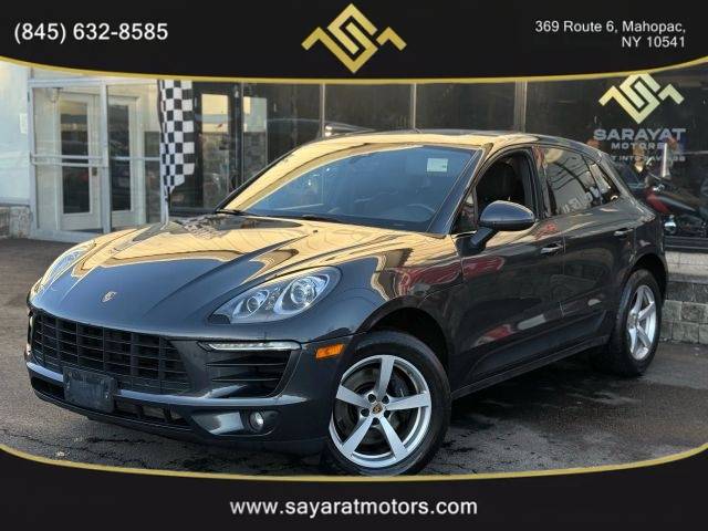 2017 Porsche Macan AWD photo