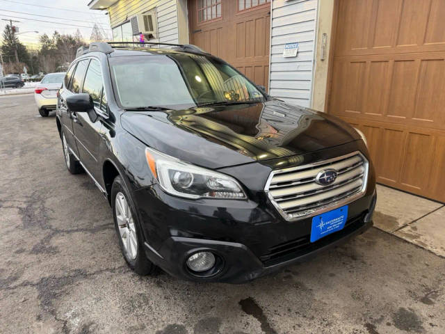2017 Subaru Outback Premium AWD photo