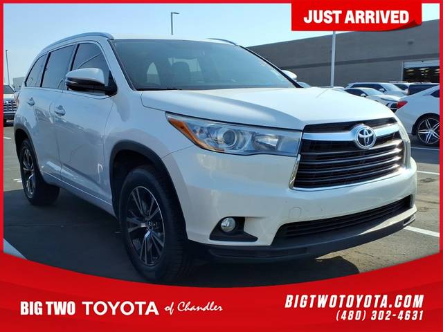 2016 Toyota Highlander XLE FWD photo