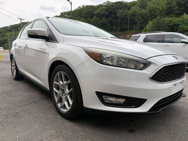 2015 Ford Focus SE FWD photo