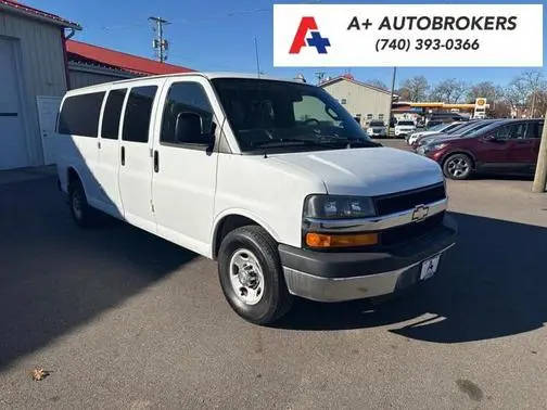 2016 Chevrolet Express LT RWD photo