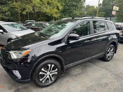 2017 Toyota RAV4 LE AWD photo