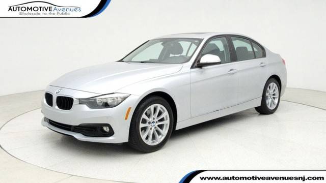 2017 BMW 3 Series 320i RWD photo