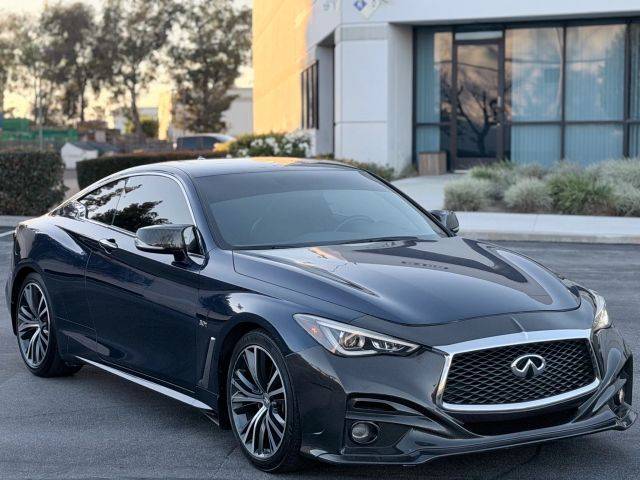 2017 Infiniti Q60 3.0t Premium RWD photo
