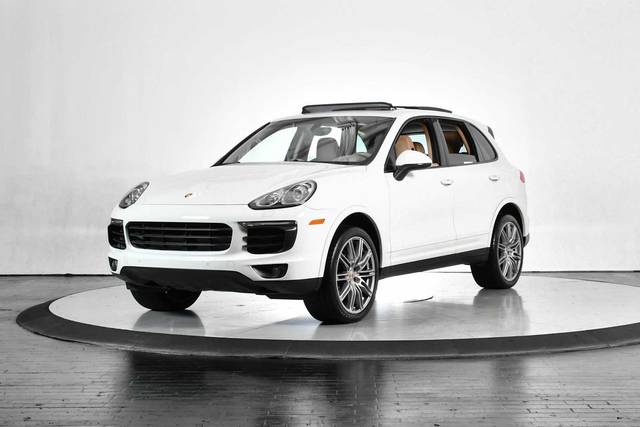 2017 Porsche Cayenne Platinum Edition AWD photo