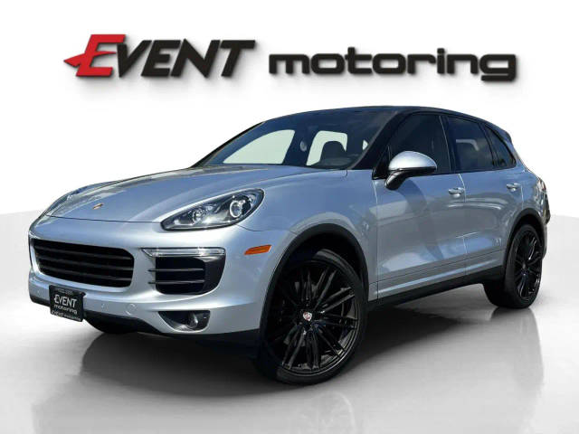 2017 Porsche Cayenne  AWD photo
