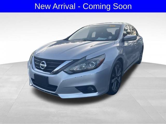2017 Nissan Altima 2.5 SR FWD photo