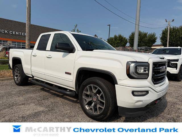 2017 GMC Sierra 1500 SLT 4WD photo