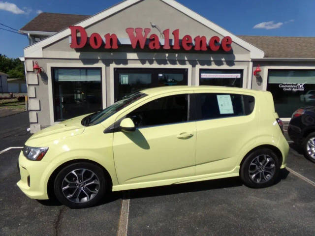 2017 Chevrolet Sonic LT FWD photo