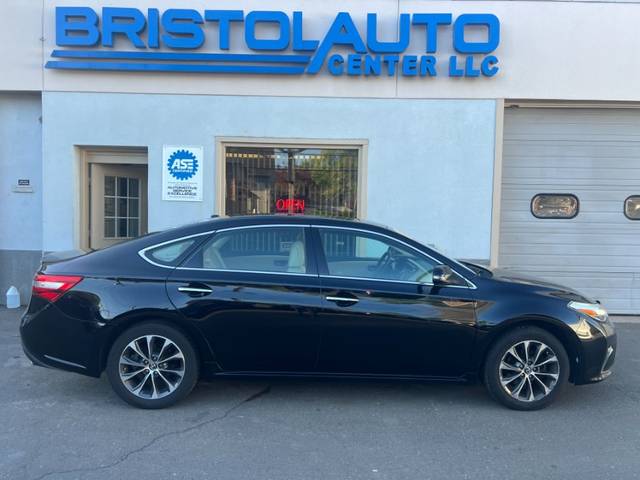 2016 Toyota Avalon XLE Premium FWD photo