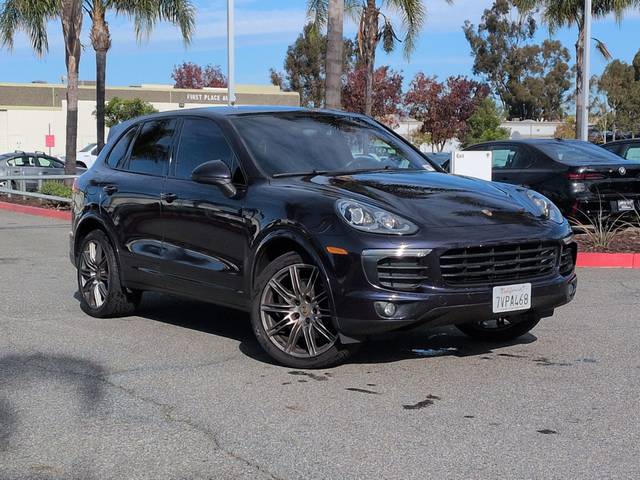 2017 Porsche Cayenne Platinum Edition AWD photo