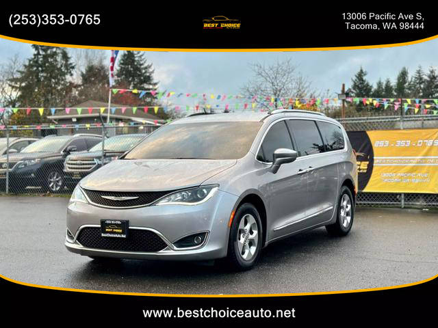 2017 Chrysler Pacifica Minivan Touring-L Plus FWD photo