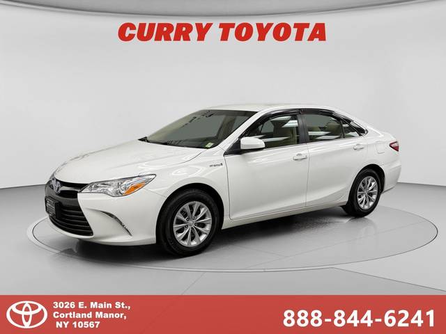 2017 Toyota Camry Hybrid LE FWD photo