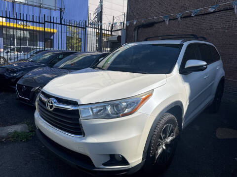 2016 Toyota Highlander XLE AWD photo