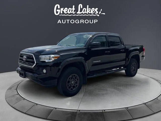 2017 Toyota Tacoma SR5 4WD photo