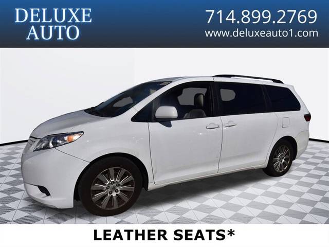 2017 Toyota Sienna LE Auto Access Seat FWD photo